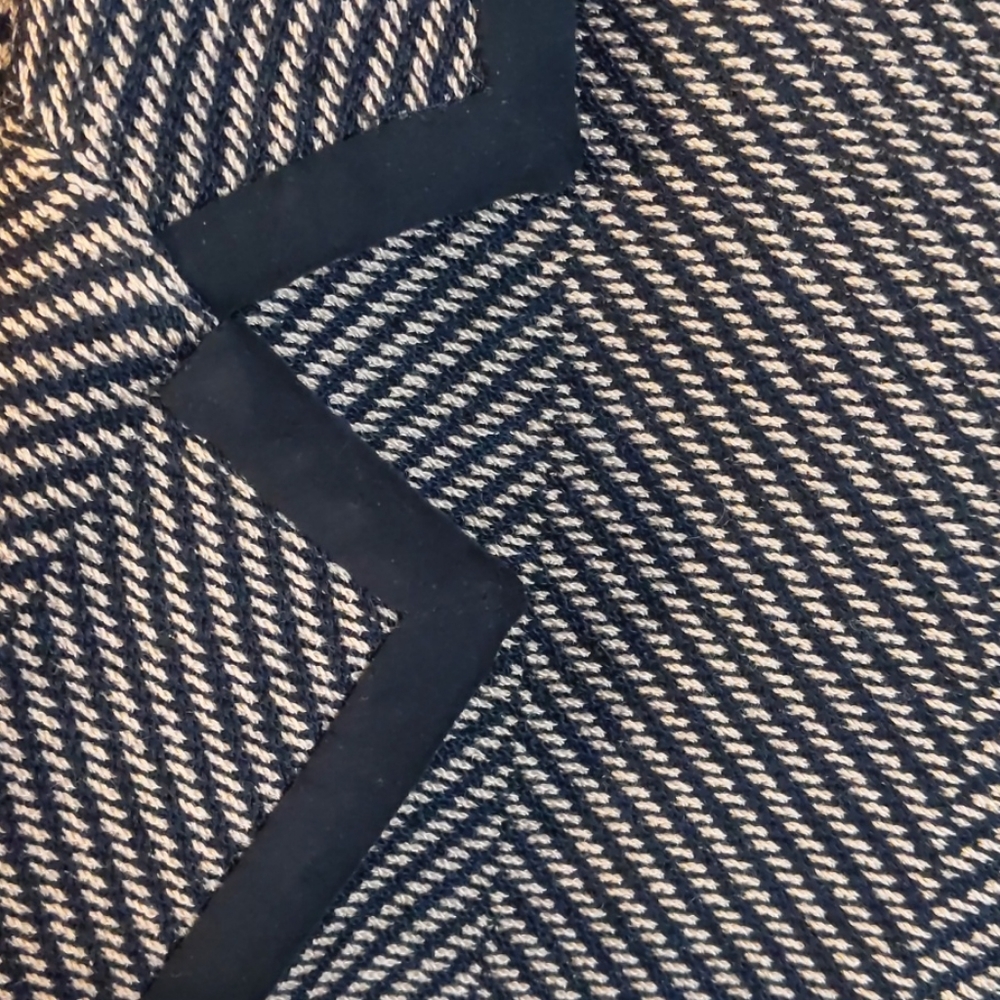 St. John Collection by Marie Gray Blazer - Picture 5 of 7